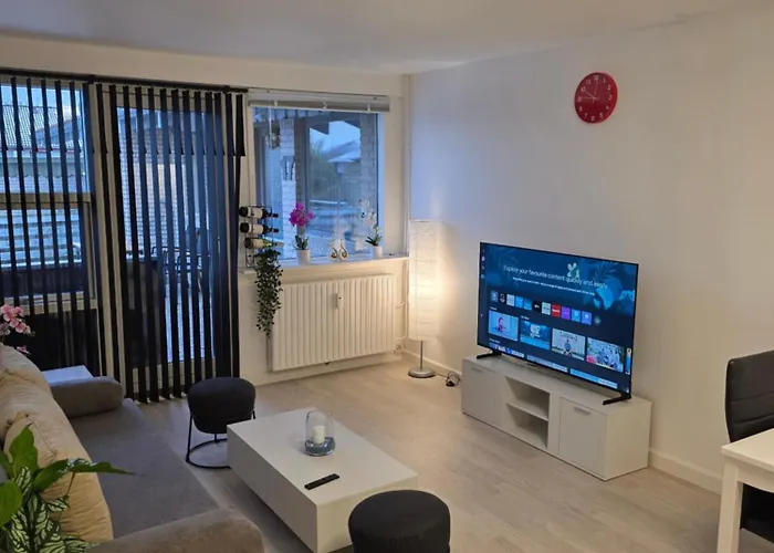 2 In بيت ضيافة *